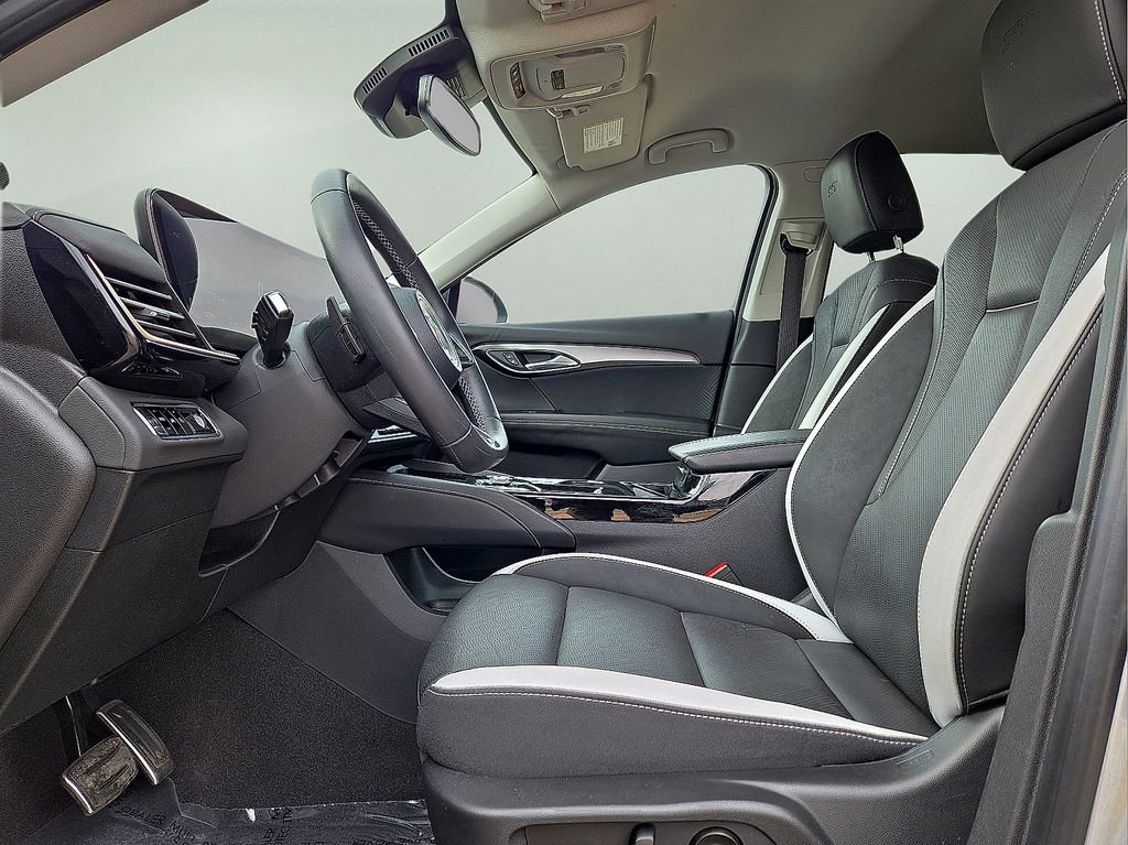 Used 2025 Buick Envision Sport Touring image 24