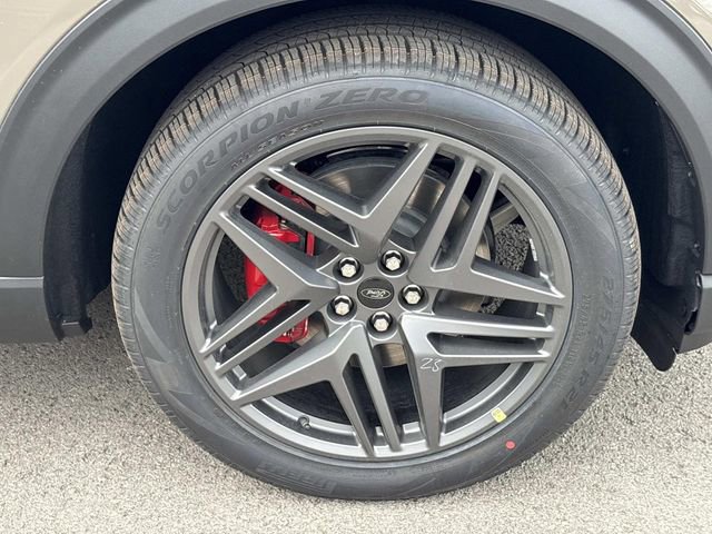 New 2026 Ford Explorer ST AWD/4WD image 9