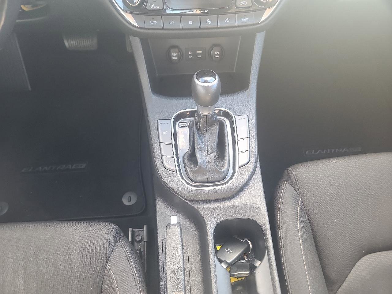 Used 2018 Hyundai Elantra GT w/ Style Package 02 FWD image 18