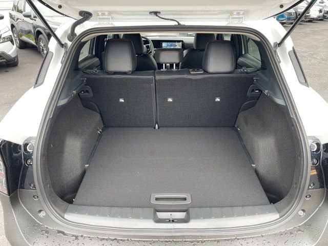 New 2025 Nissan Kicks SR image 11