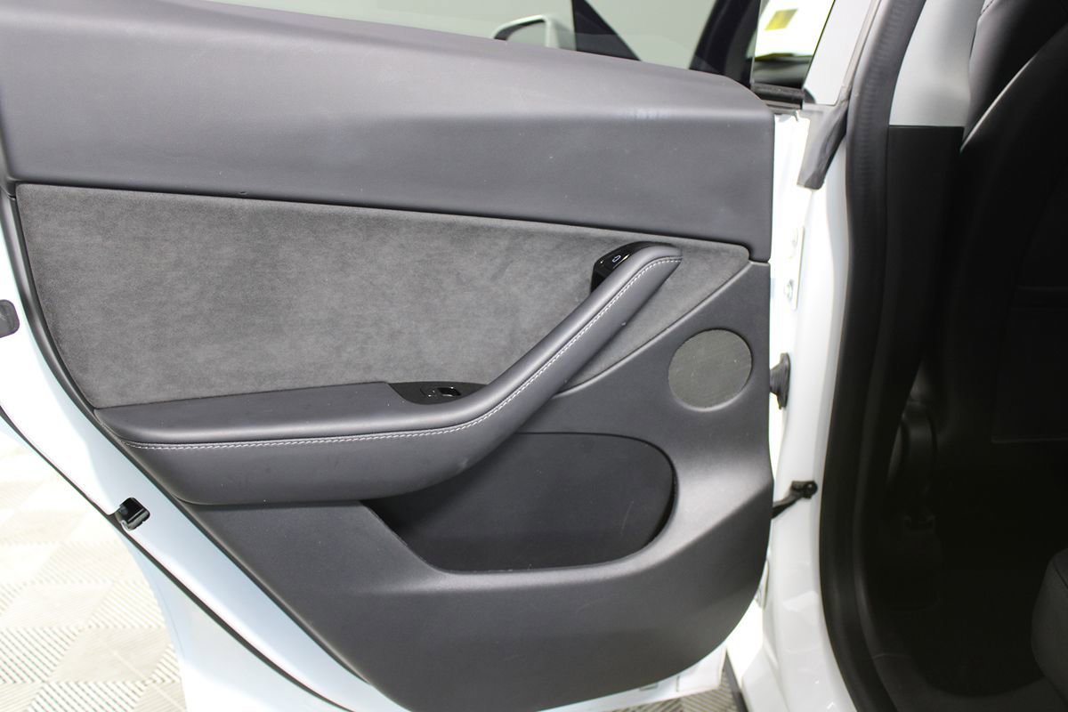 Used 2021 Tesla Model Y Long Range AWD/4WD image 21