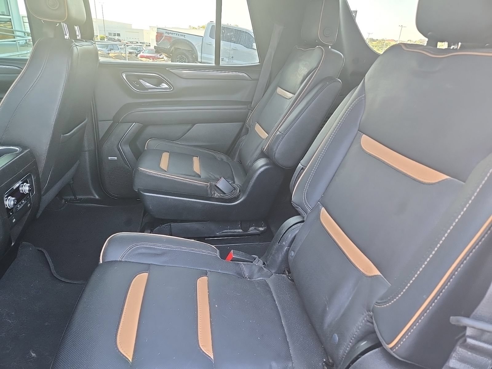 Used 2023 GMC Yukon AT4 AWD/4WD image 16