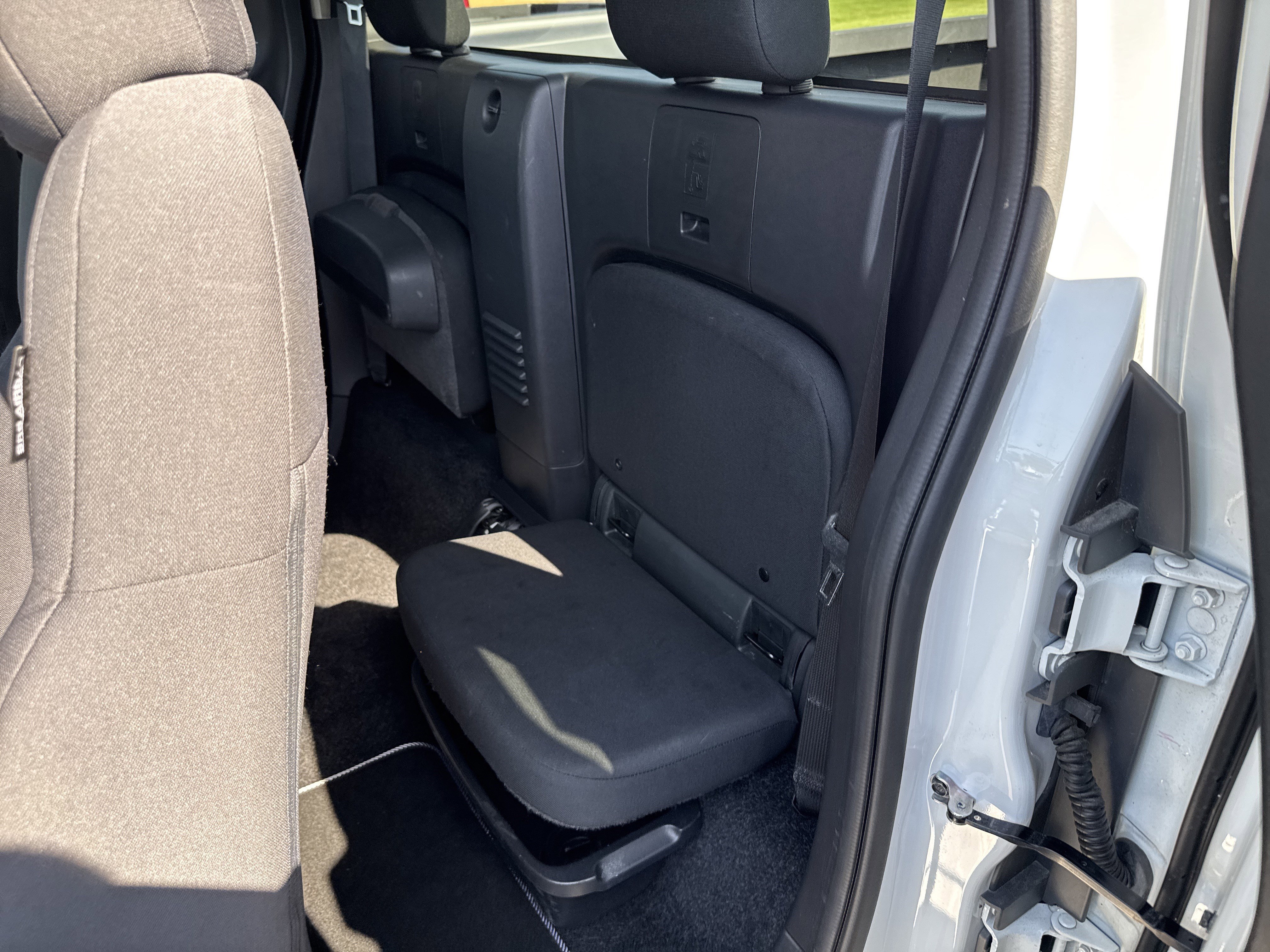 Used 2024 Nissan Frontier S w/ S Utility Package image 36