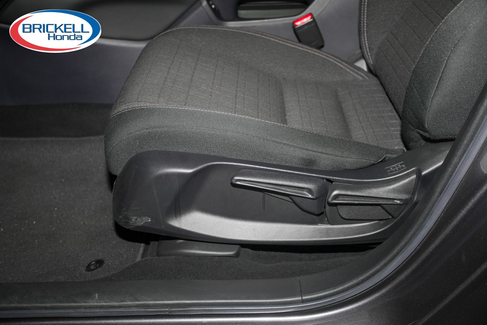 Certified 2024 Honda HR-V LX image 34