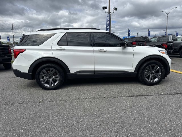 Used 2022 Ford Explorer XLT w/ Equipment Group 202A RWD image 4
