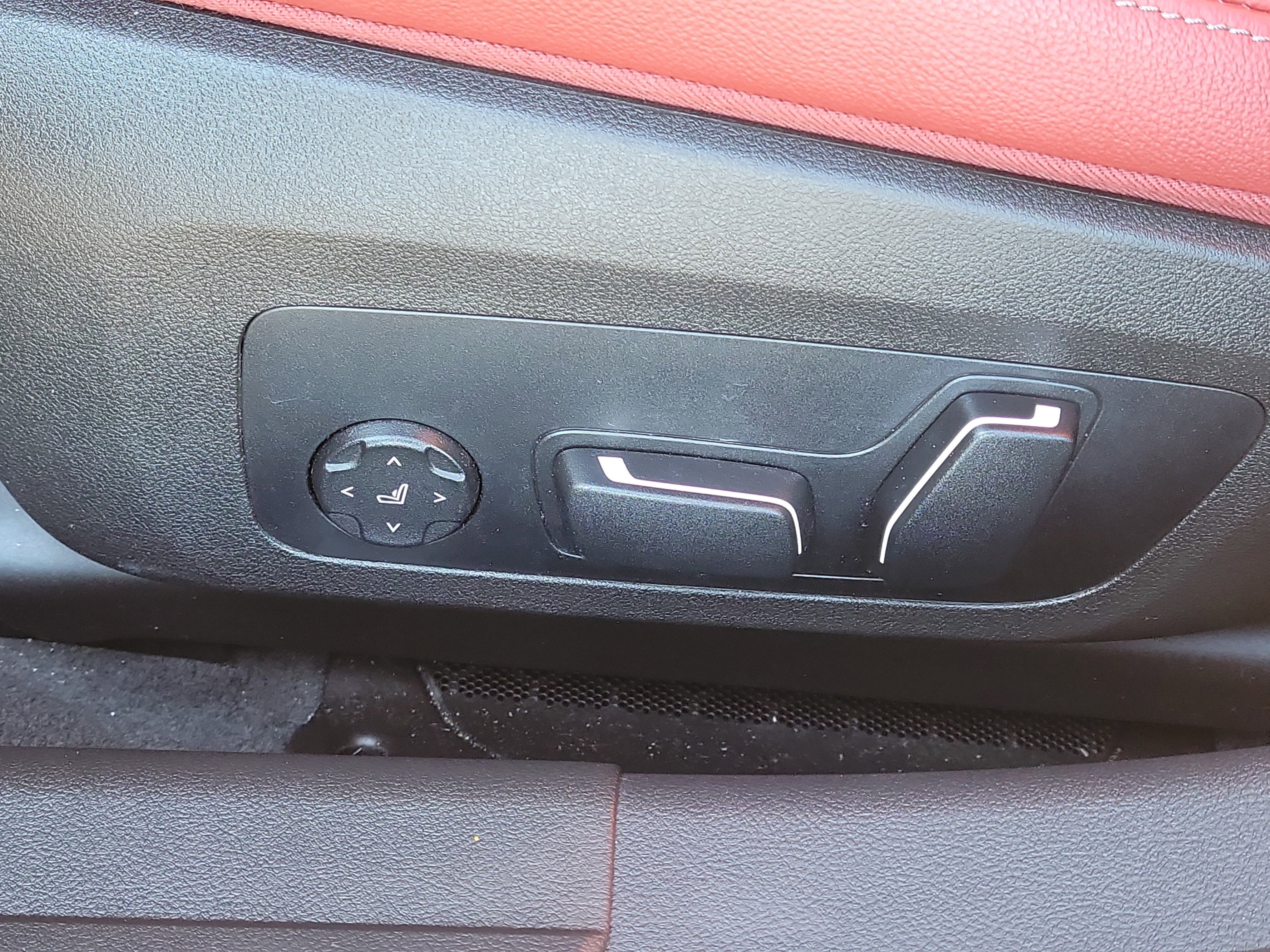 Used 2025 BMW 330i Sedan image 19