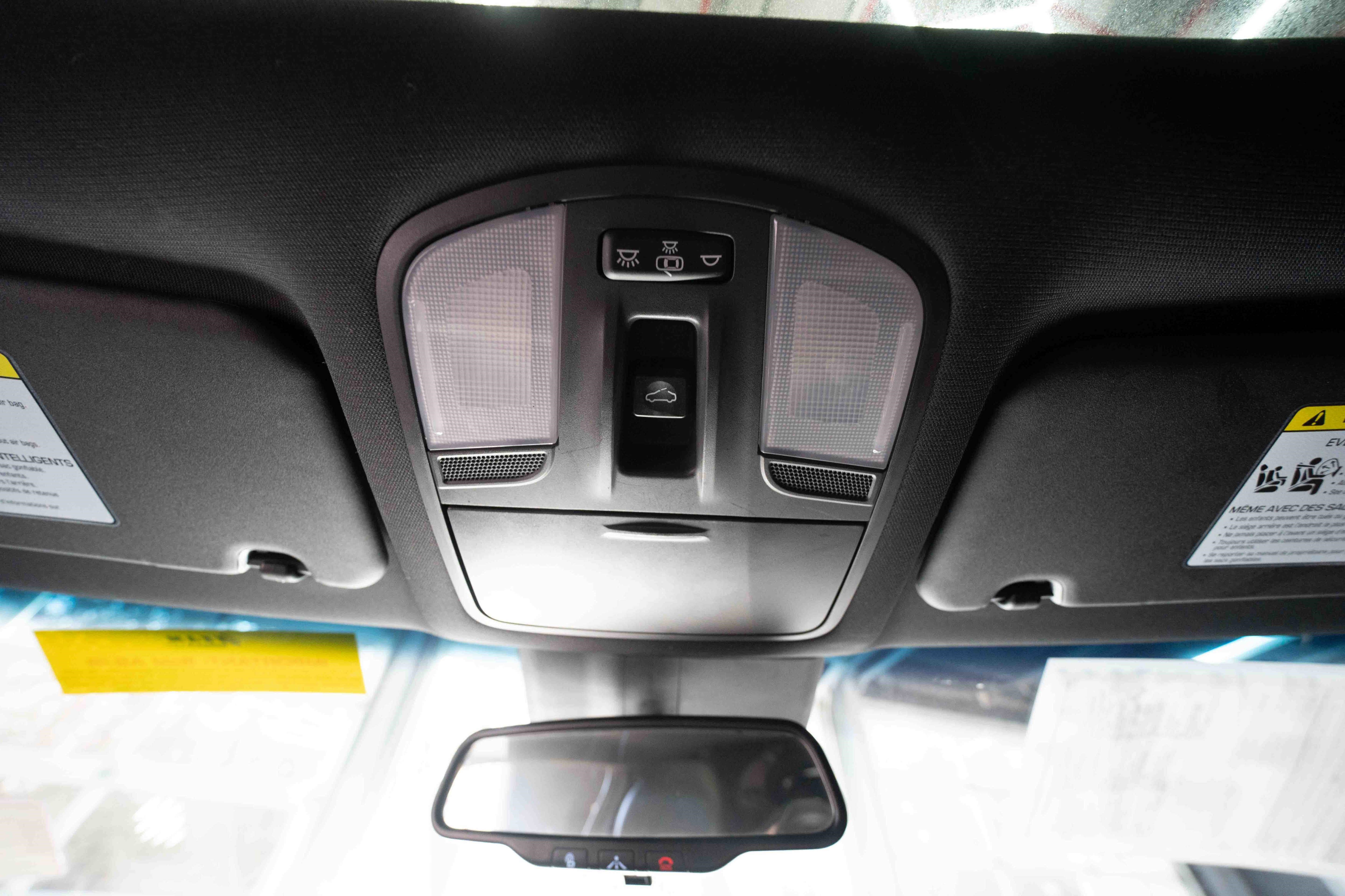 Used 2019 Hyundai Veloster 2.0 Premium image 18