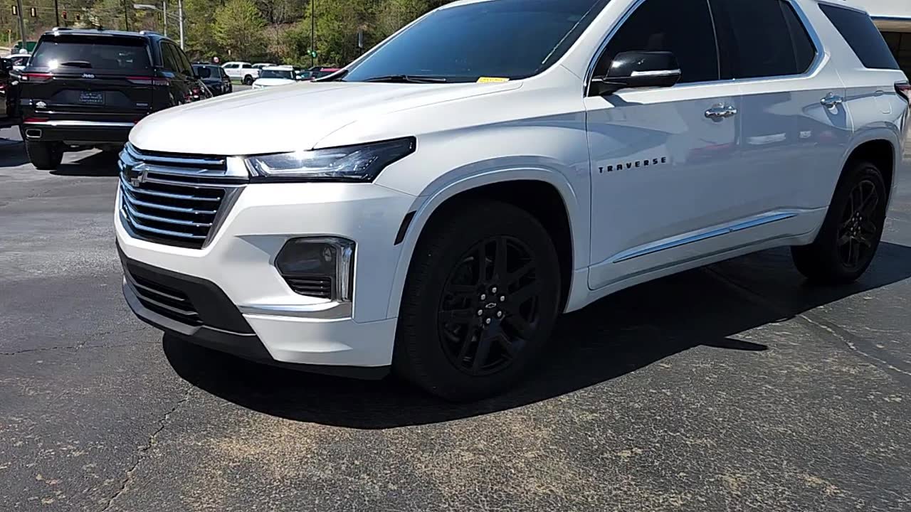 Used 2023 Chevrolet Traverse Premier w/ LPO, Floor Liner Package image 4