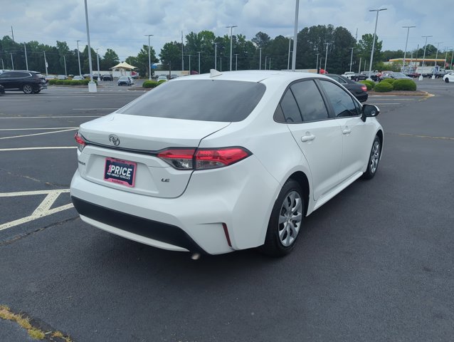 Used 2022 Toyota Corolla LE FWD image 5