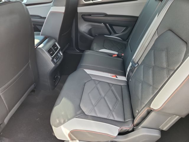 New 2026 Volkswagen Atlas Peak Edition AWD/4WD image 8