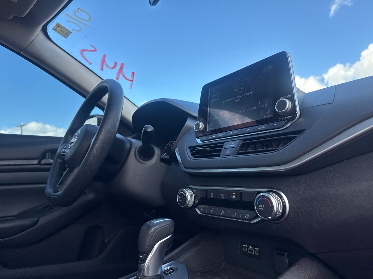 Used 2025 Nissan Altima 2.5 S FWD image 30