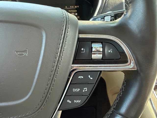 Used 2017 Lincoln Continental Select FWD image 18