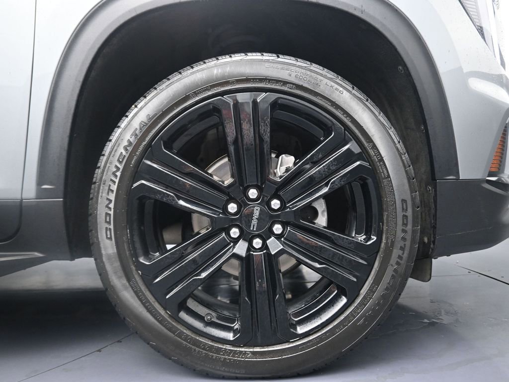 Used 2024 GMC Acadia Elevation w/ Black Edition image 5