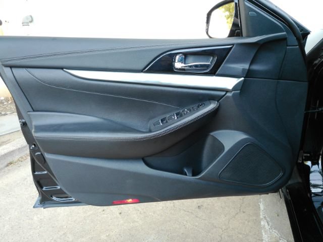 Used 2021 Nissan Maxima 3.5 SV w/ Floor Mat Group FWD image 11