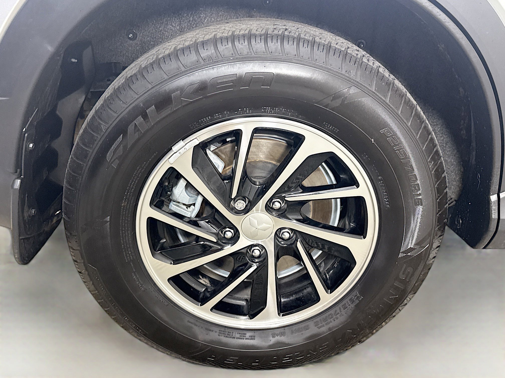 Used 2025 Mitsubishi Eclipse Cross ES image 32