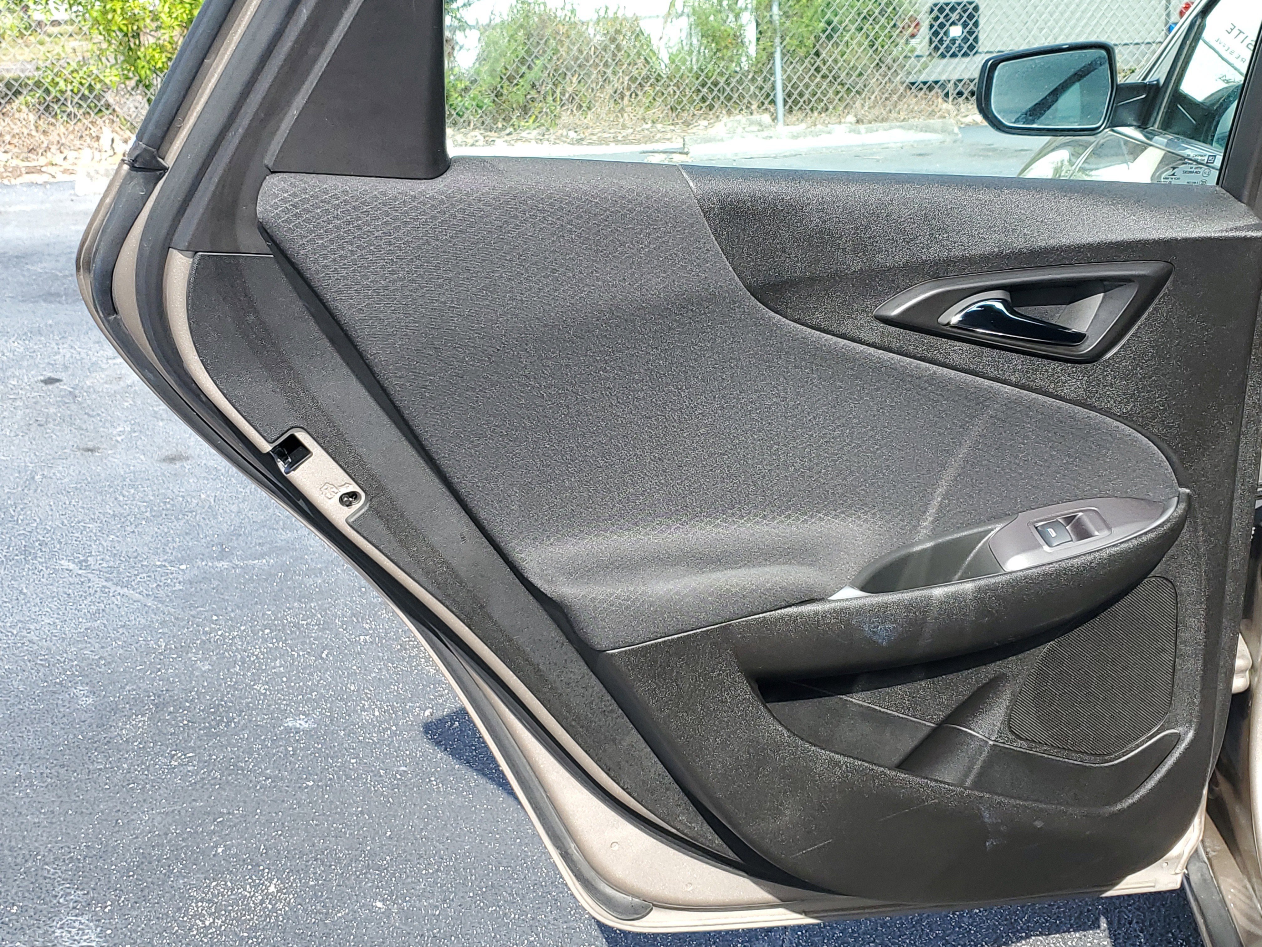 Used 2023 Chevrolet Malibu LT FWD image 13