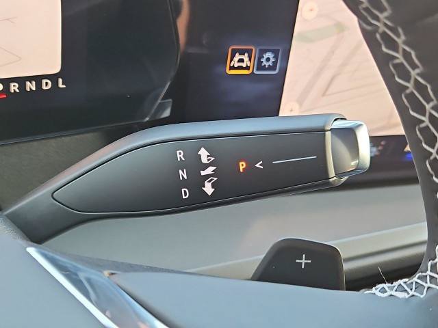 New 2027 Chevrolet Traverse LT w/ LPO, Cargo Package FWD image 16