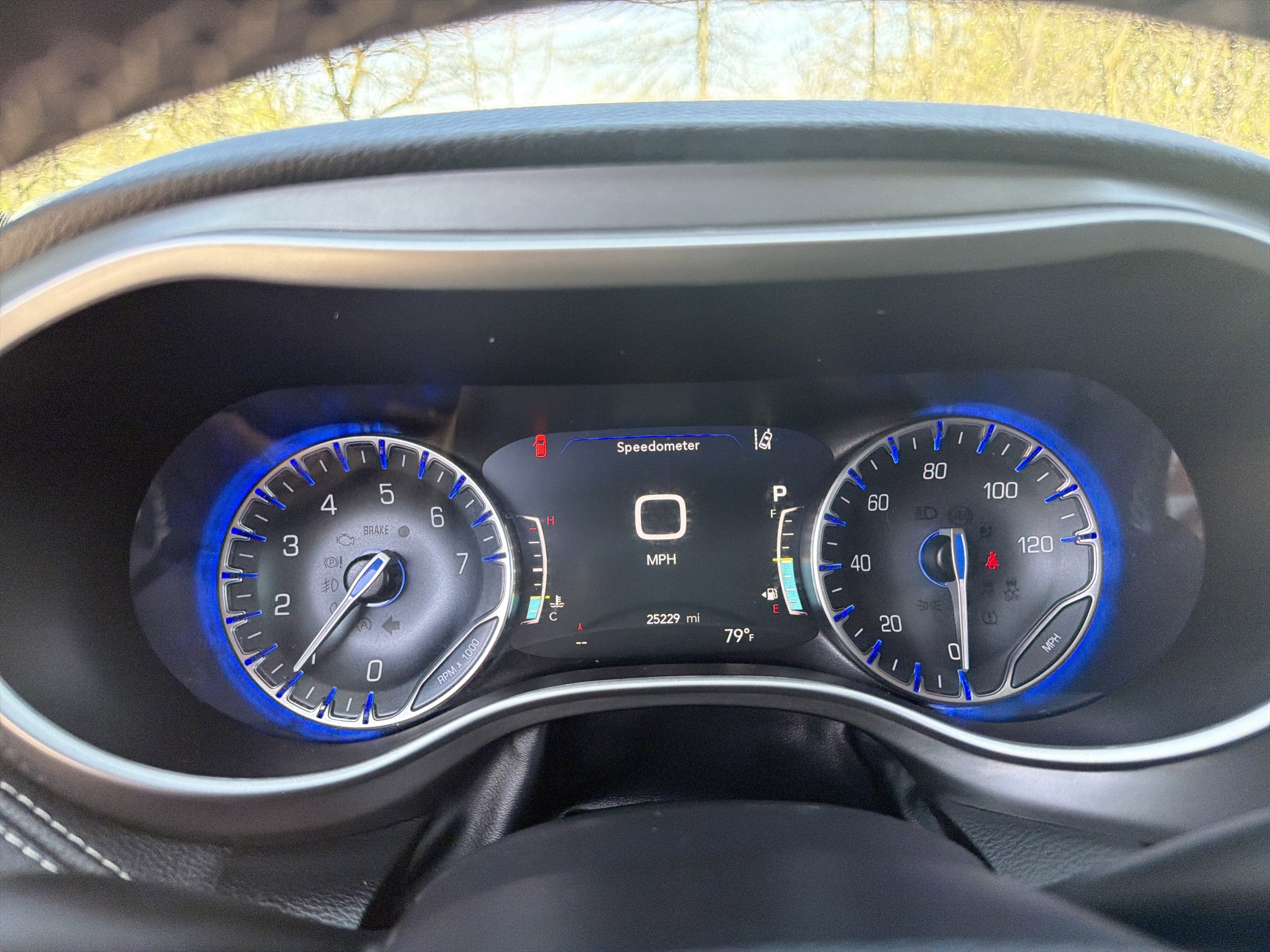 Used 2023 Chrysler Pacifica Touring-L image 30