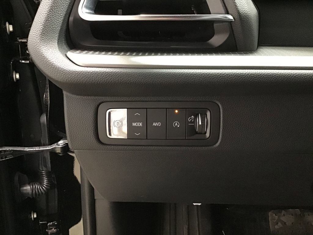 New 2026 Chevrolet Traverse LT w/ Sun and Wheel Package image 27