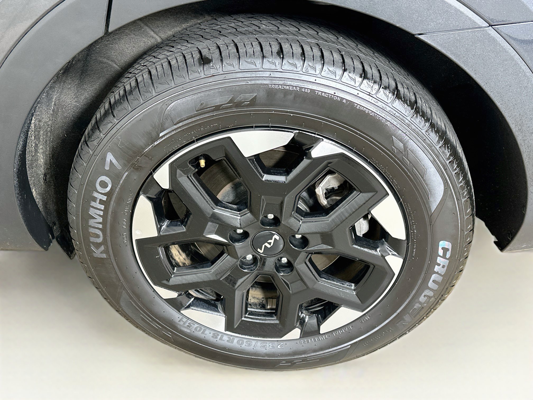 Used 2024 Kia Sorento S FWD image 11
