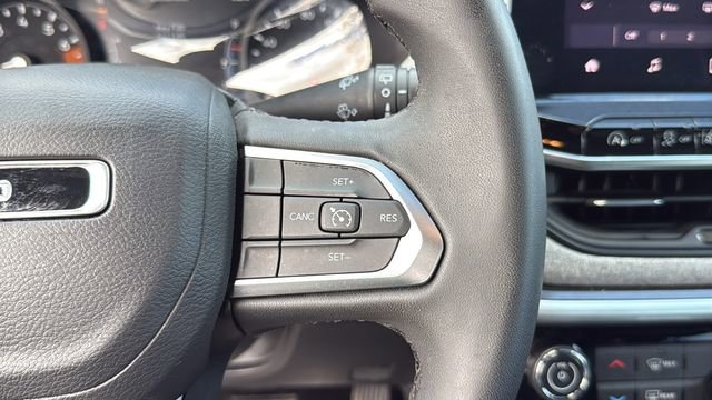 Used 2024 Jeep Compass Latitude AWD/4WD image 21