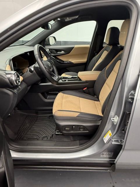 Used 2025 Chevrolet Equinox ACTIV image 43