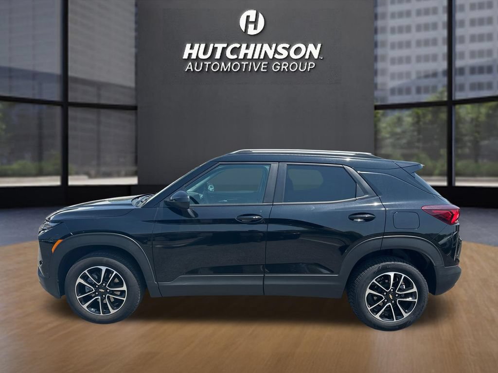 Used 2025 Chevrolet TrailBlazer LT AWD/4WD image 4