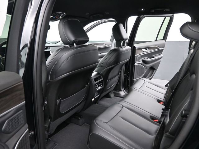 New 2026 Jeep Grand Cherokee Limited image 13