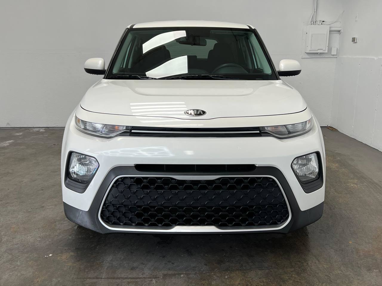 Used 2020 Kia Soul S FWD image 2
