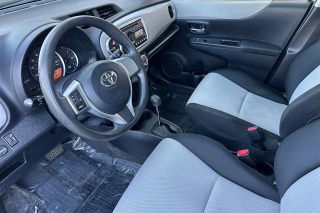 Used 2014 Toyota Yaris LE image 11