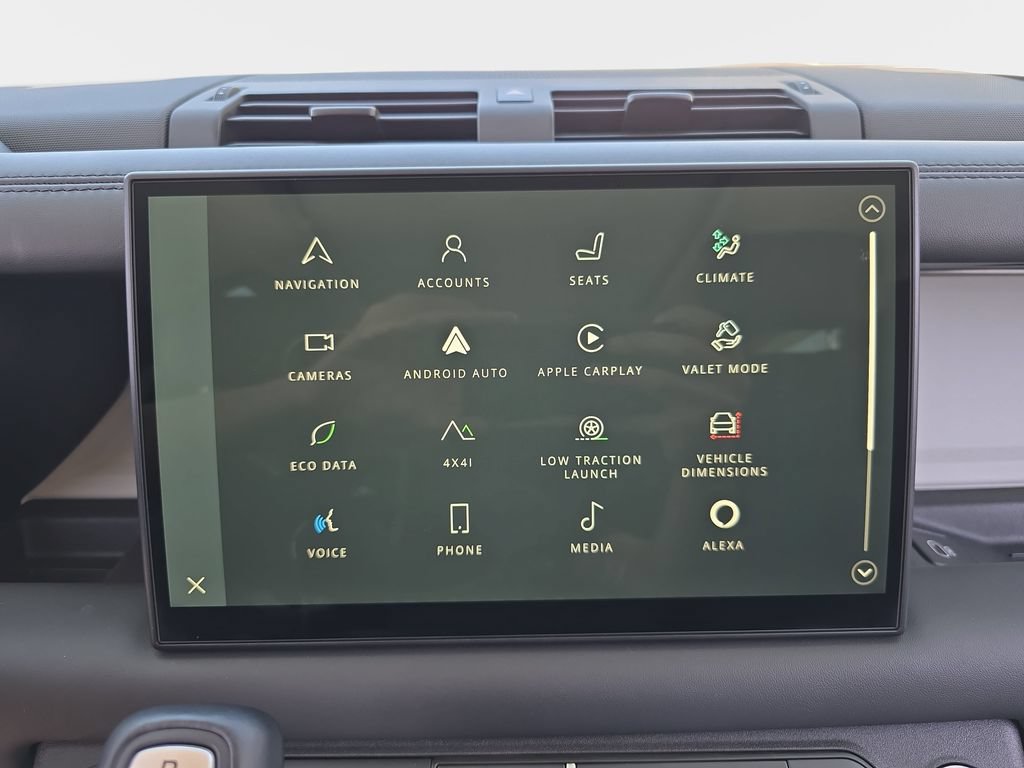 Certified 2025 Land Rover Defender 90 X-Dynamic SE AWD/4WD image 21