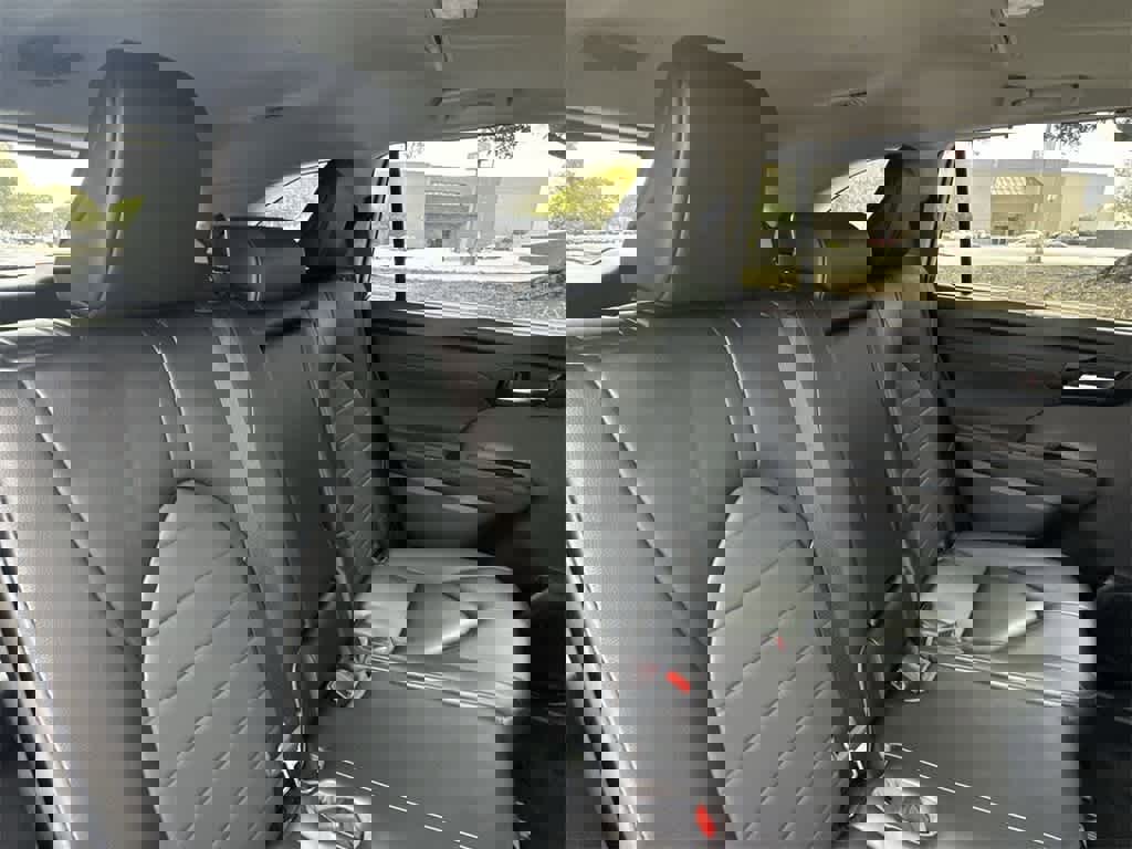 Used 2023 Toyota Highlander XLE image 26