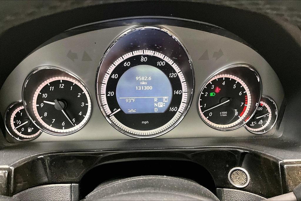 Used 2010 Mercedes-Benz E 350 Sedan image 27