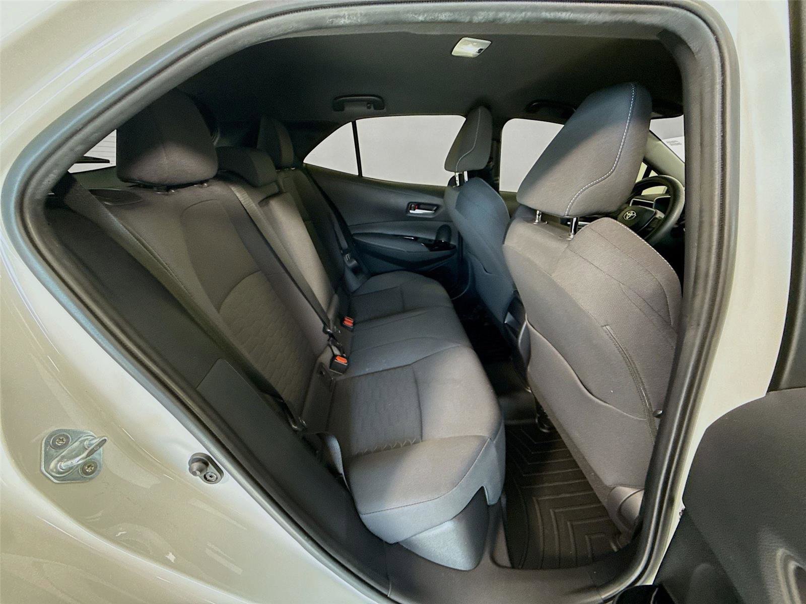 Used 2022 Toyota Corolla SE FWD image 18