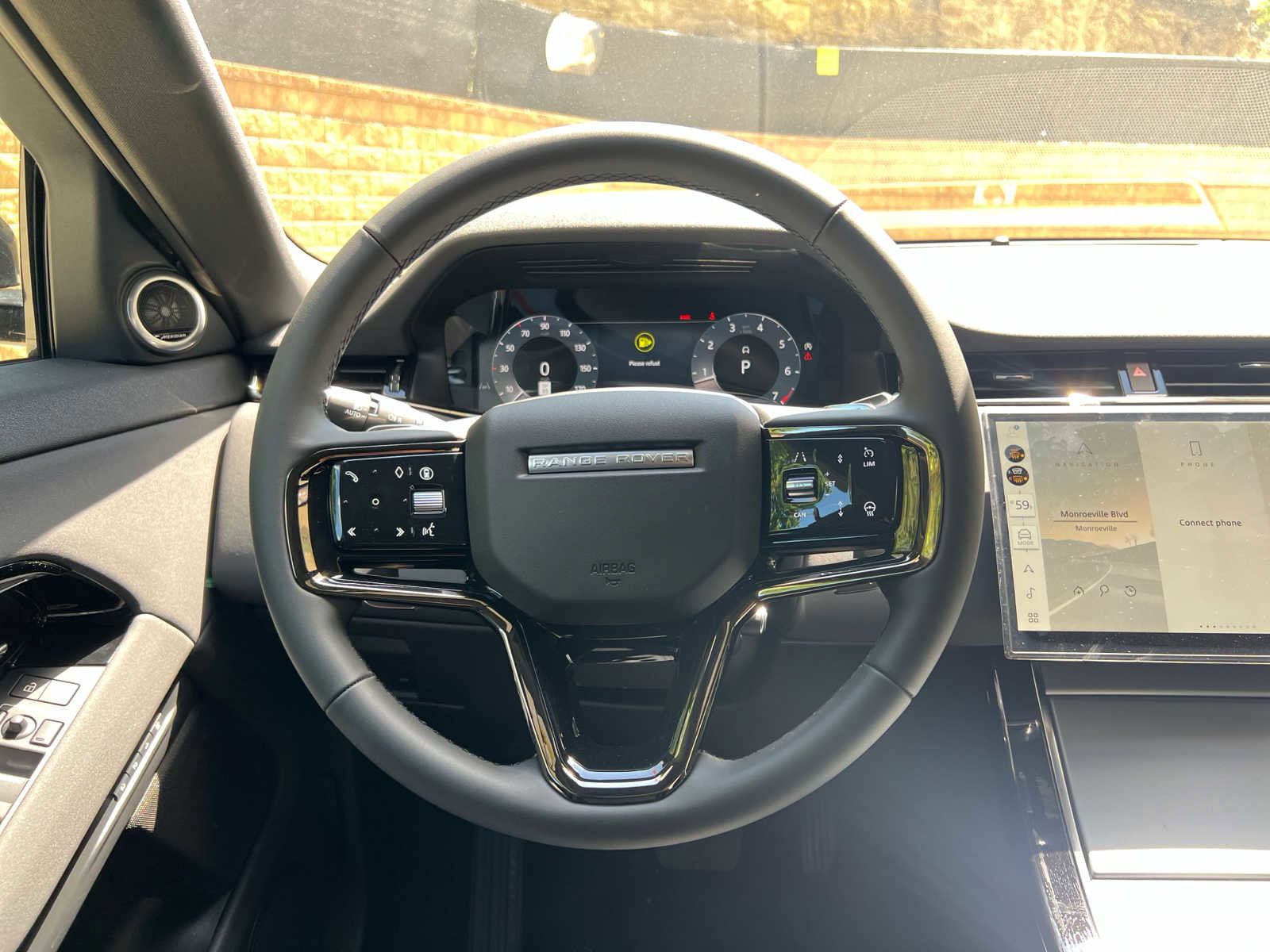 Used 2025 Land Rover Range Rover Evoque S image 10