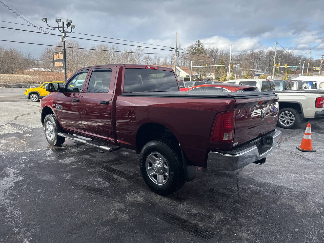 Used 2018 RAM 2500 Tradesman w/ Chrome Appearance Group AWD/4WD image 4