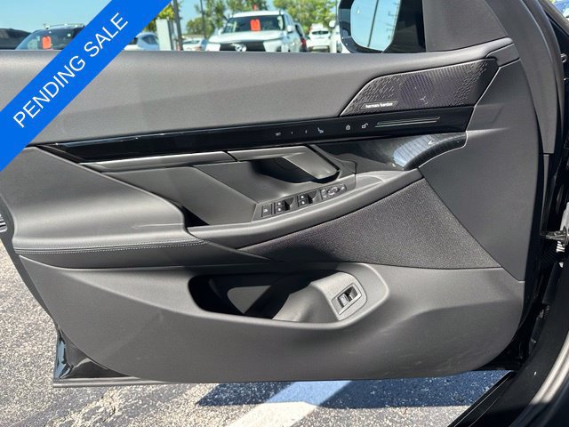 Certified 2024 BMW 530i xDrive w/ M Sport Package AWD/4WD image 27