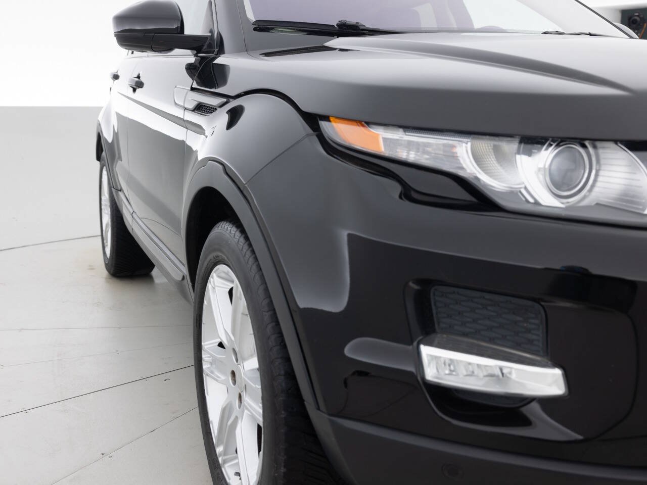 Used 2015 Land Rover Range Rover Evoque Pure Plus AWD/4WD image 11