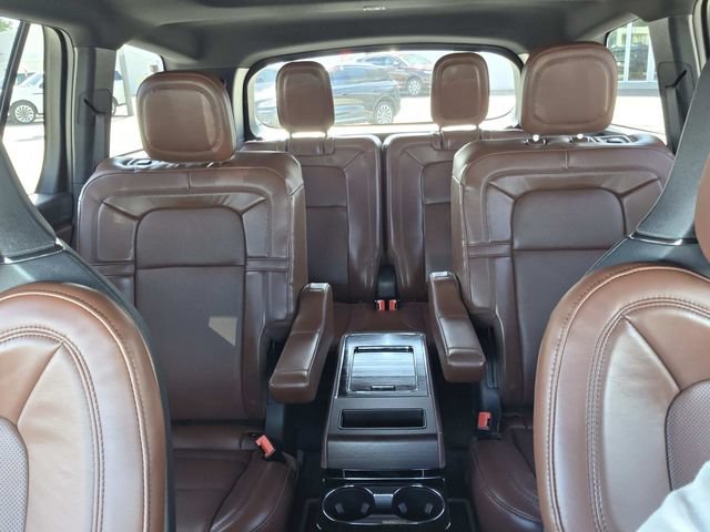 New 2026 Lincoln Aviator Reserve w/ Luxury Package RWD image 16