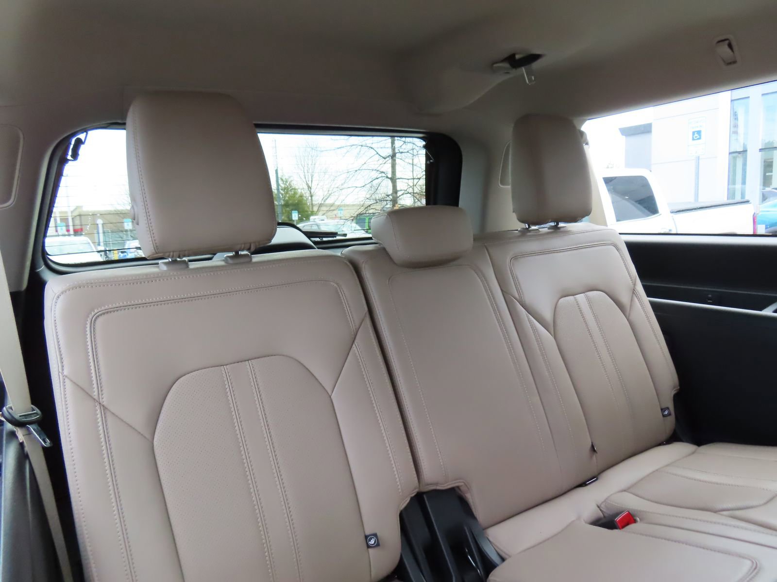 Used 2023 Ford Expedition Max Limited image 40