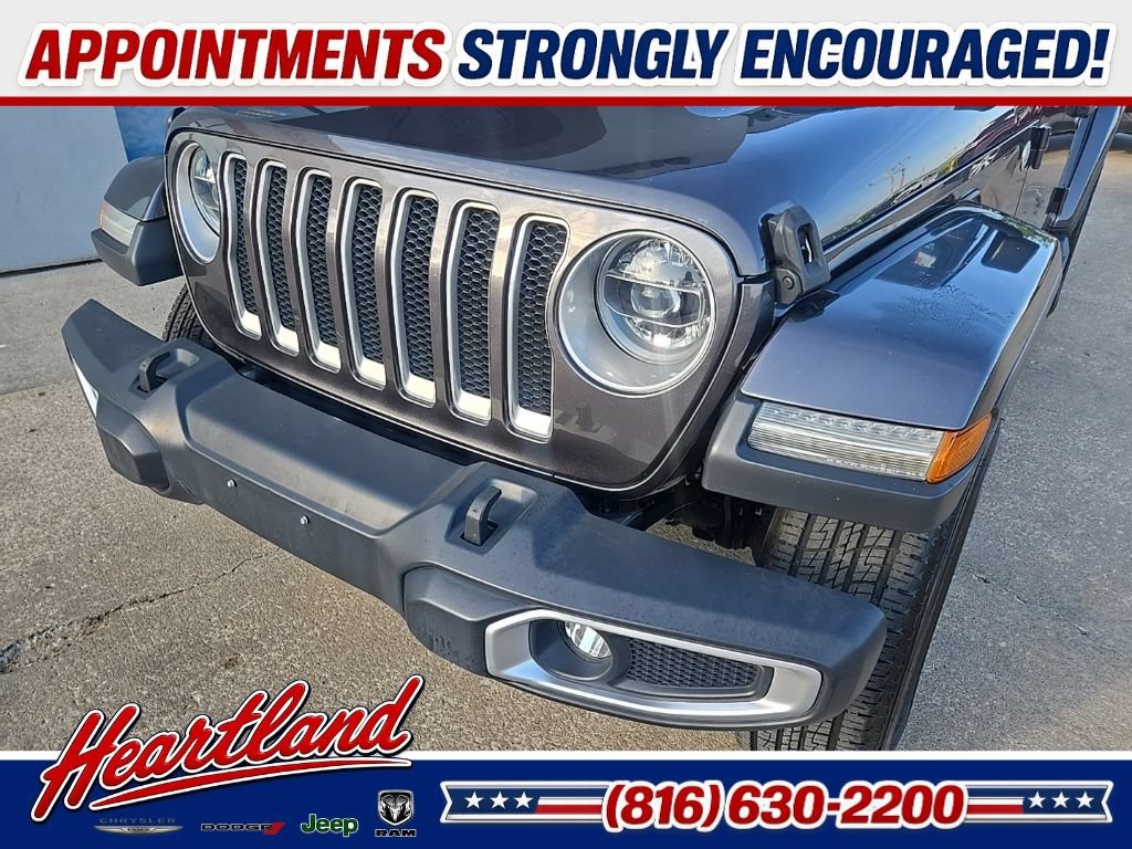Used 2018 Jeep Wrangler Unlimited Sahara AWD/4WD image 15