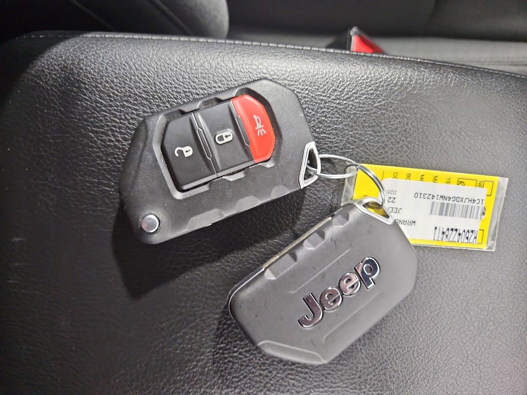 Used 2022 Jeep Wrangler Unlimited Sport AWD/4WD image 28