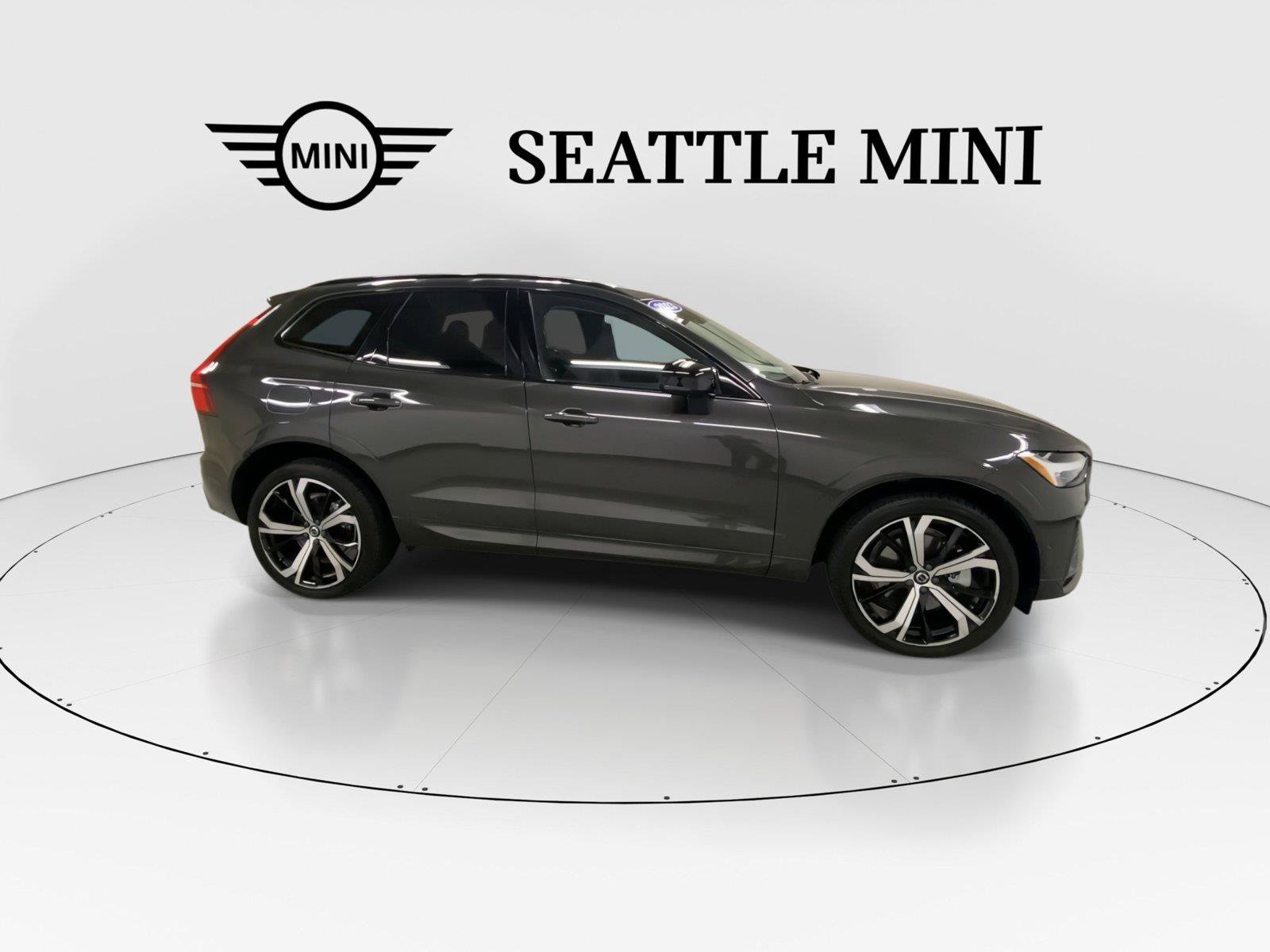 Used 2023 Volvo XC60 T8 Ultimate w/ Protection Package Premier AWD/4WD image 13