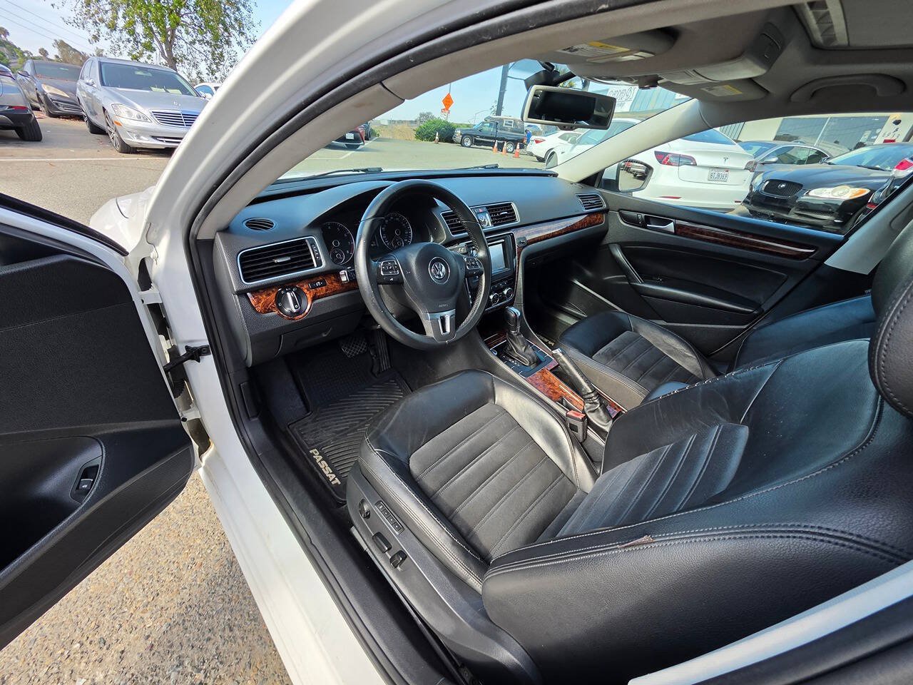 Used 2012 Volkswagen Passat 2.5 SEL Premium FWD image 21