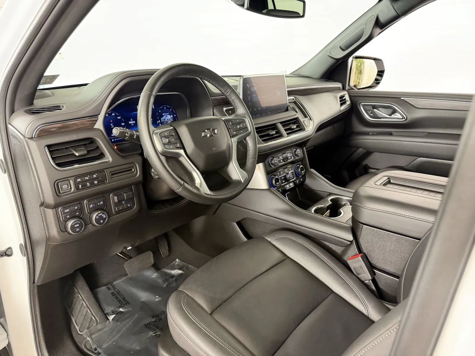 Used 2024 Chevrolet Tahoe Z71 w/ Off-Road Capability Package AWD/4WD image 11