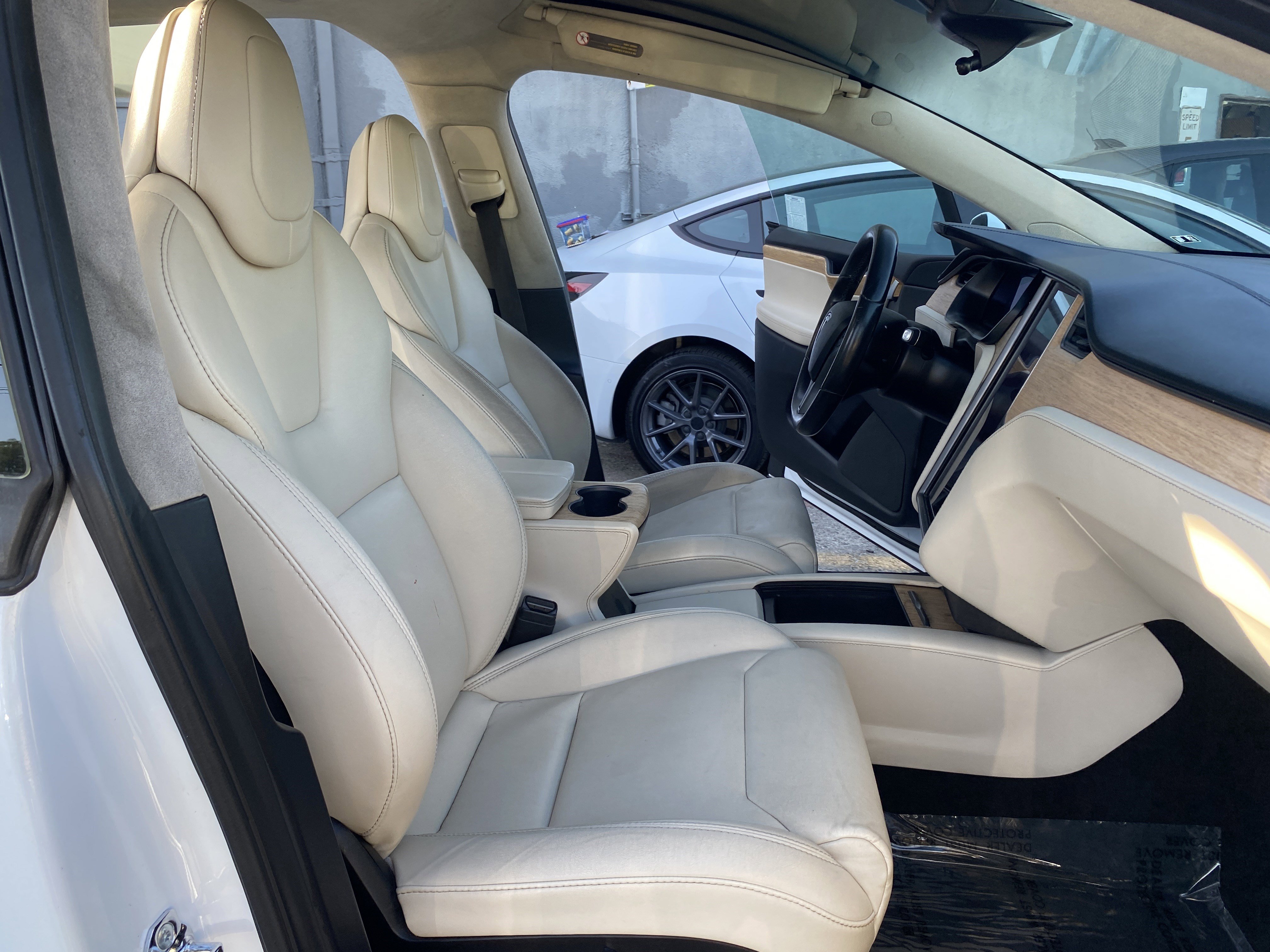 Used 2018 Tesla Model X 75D AWD/4WD image 24