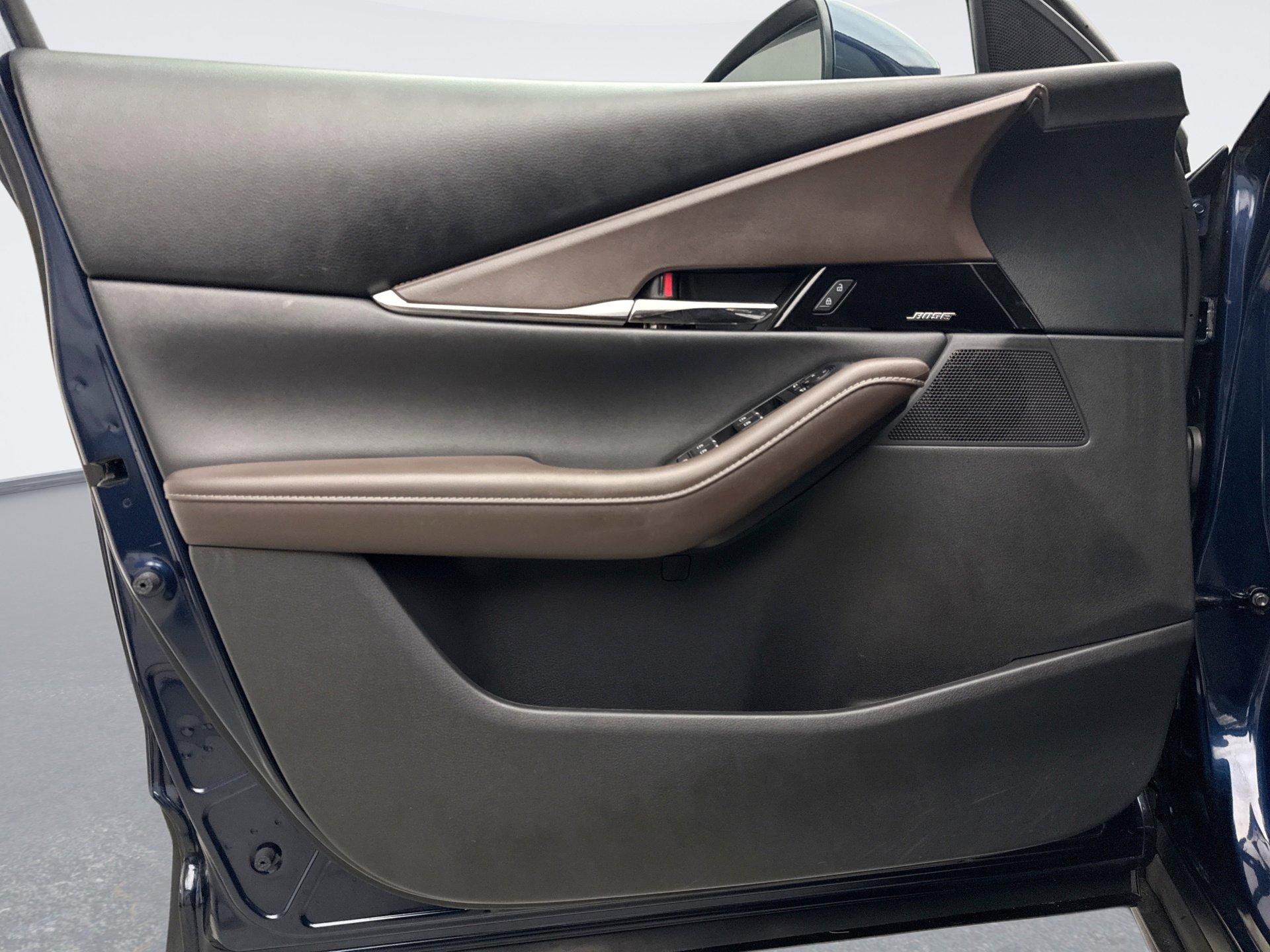 Used 2021 MAZDA CX-30 AWD 2.5 S w/ Premium Package image 9