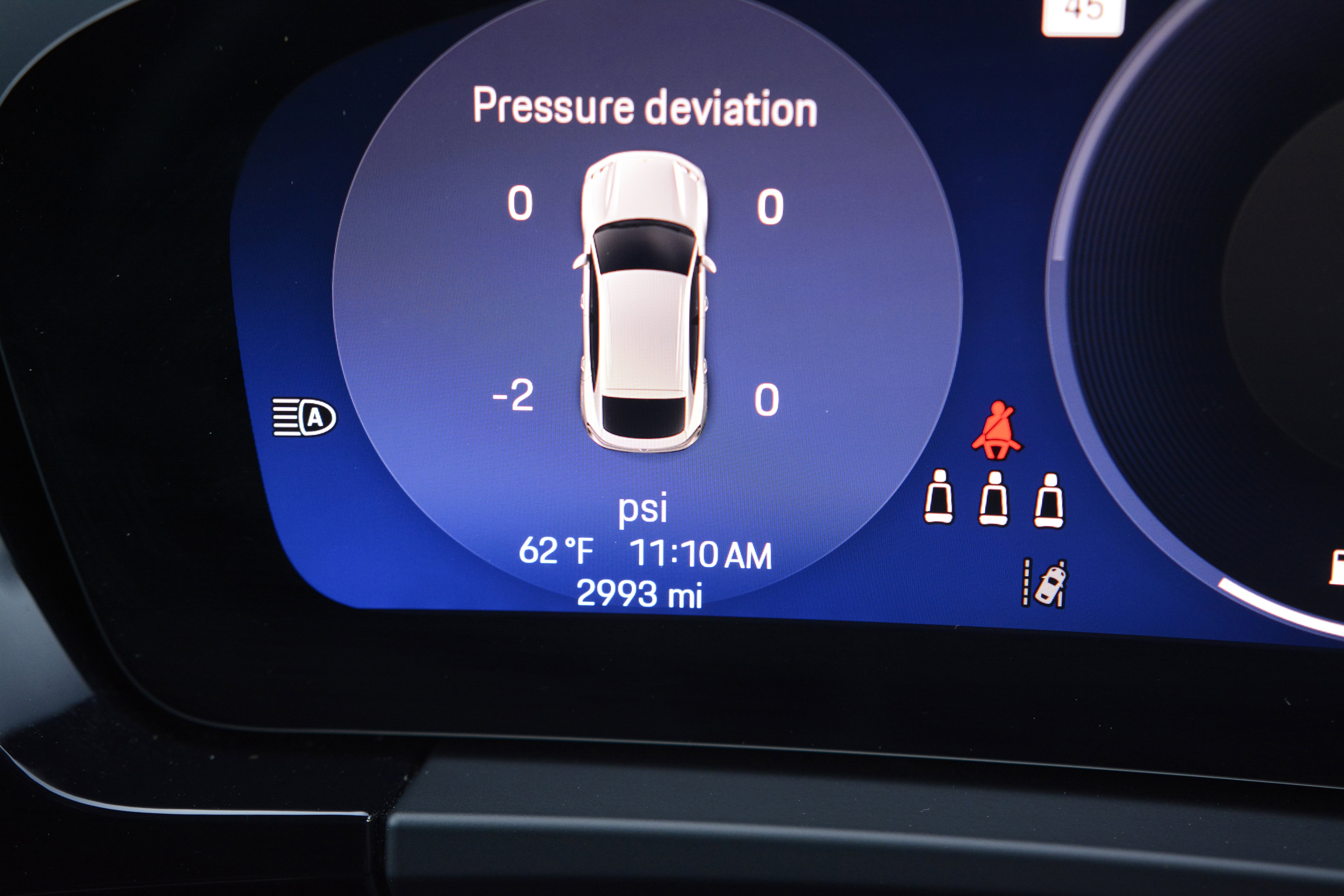 Certified 2025 Porsche Macan 4 Electric image 18