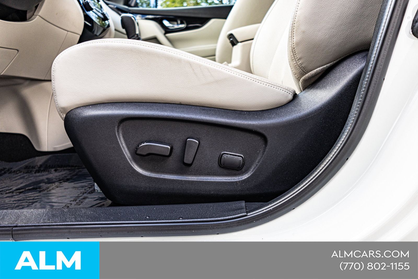 Used 2022 Nissan Rogue Sport SL w/ Premium Package FWD image 19