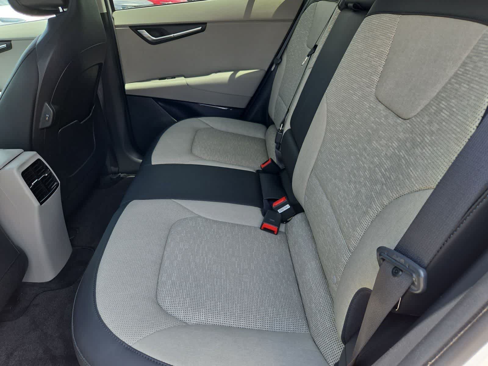 Certified 2023 Kia Niro Wave w/ Wave Preserve Package FWD image 17